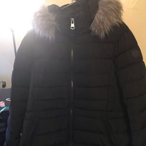 Women’s Winter coat black non removable fur hood